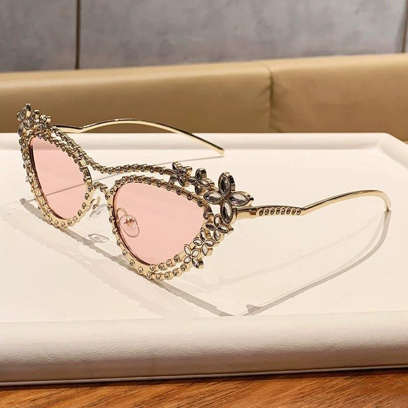 Fashion Vintage Luxury Metal Frame Women Sun Glasses UV400 Crystal - Image 2